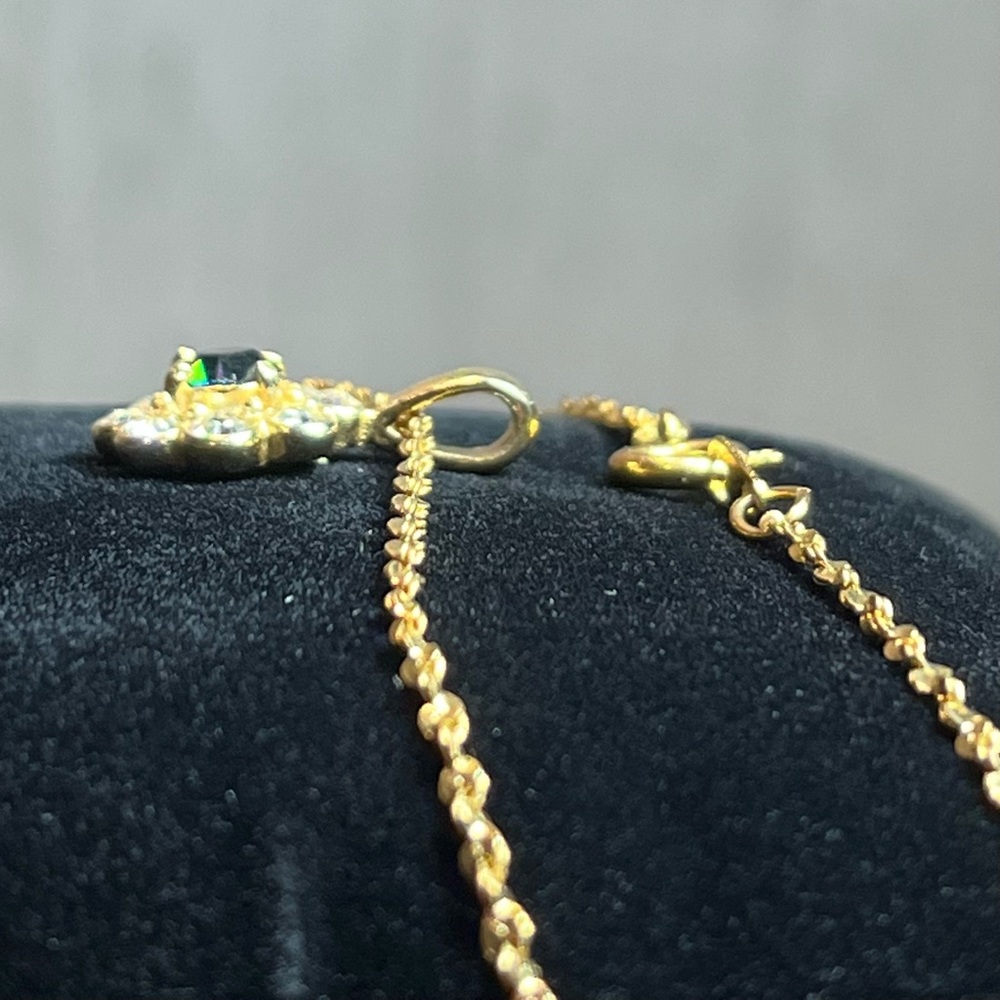 Dainty Gold blue sapphire flower Necklace classic stunning simple elegant babe - Picture 11 of 16